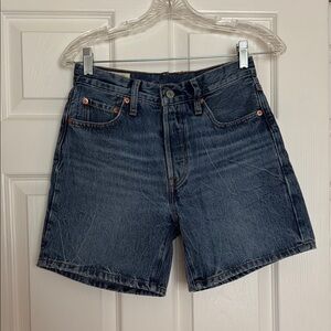 Levi’s 501 Mid-Wash Mid-Thigh Denim Shorts 25